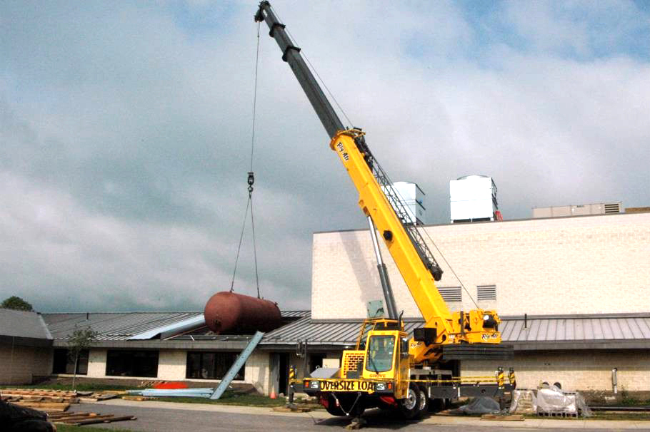 crane moving tank